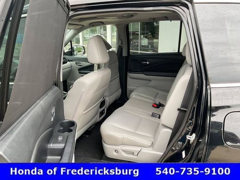 Used 2016 Honda Pilot Touring image 24