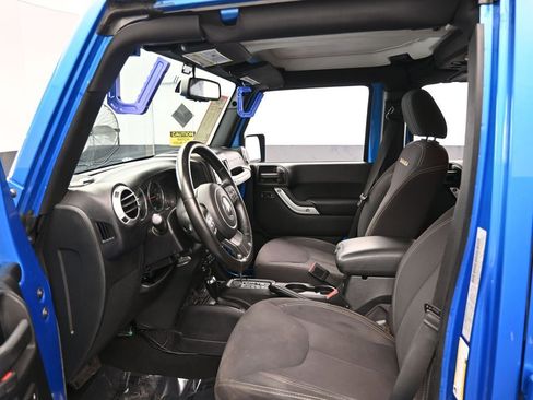 Used 2015 Jeep Wrangler Unlimited Sahara w/ Dual Top Group image 11