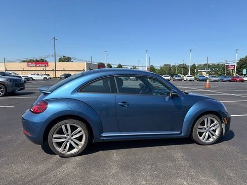 Used 2019 Volkswagen Beetle 2.0T S FWD image 20
