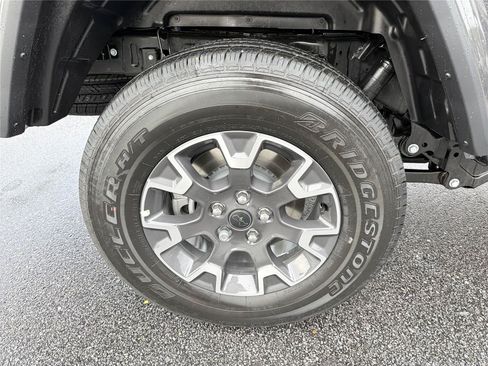 New 2026 Jeep Gladiator Sport AWD/4WD image 16