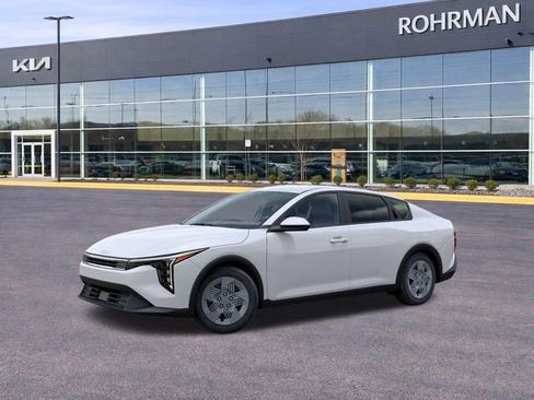 New 2025 Kia K4 LX FWD image 3