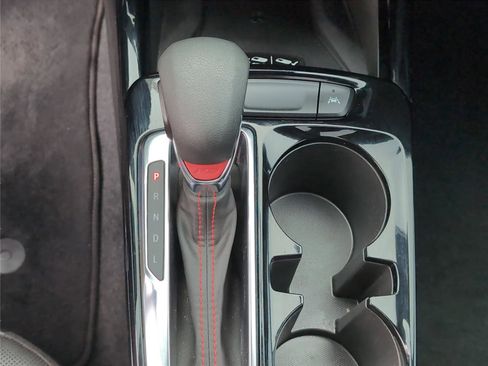 Used 2024 Chevrolet Trax RS w/ Sunroof Package image 26