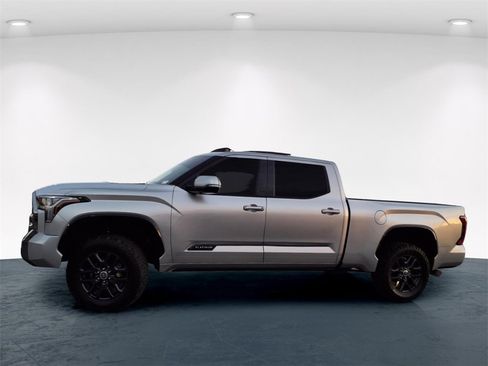 Used 2022 Toyota Tundra Platinum image 13