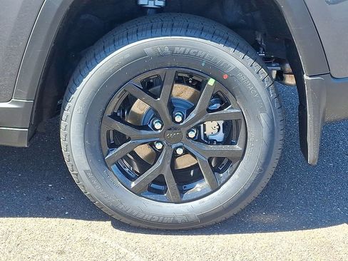 New 2026 Jeep Grand Cherokee Altitude AWD/4WD image 6