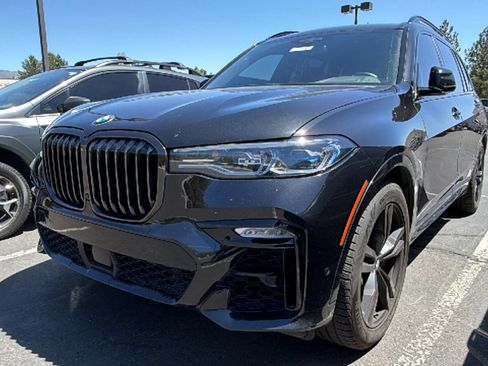 Used 2022 BMW X7 M50i w/ Dynamic Handling Package AWD/4WD image 4