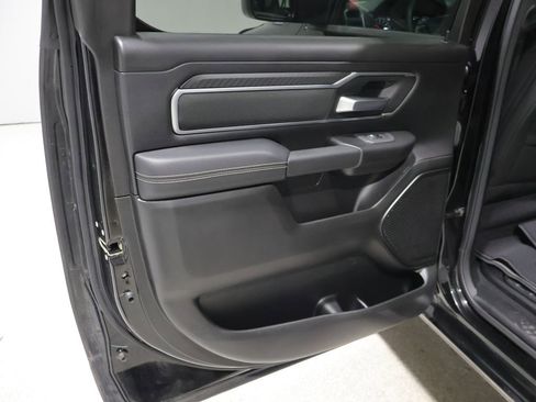 Used 2025 RAM 1500 Big Horn AWD/4WD image 17
