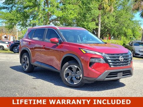 Used 2024 Nissan Rogue SV w/ SV Premium Package image 1