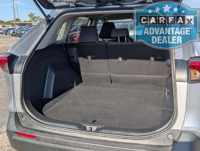 Used 2025 Toyota RAV4 LE AWD/4WD image 18