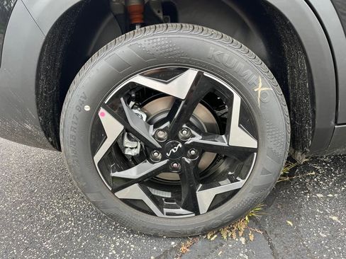 New 2026 Kia Seltos S image 12