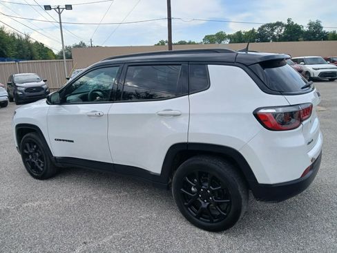 Used 2024 Jeep Compass Latitude w/ Altitude Special Edition AWD/4WD image 4