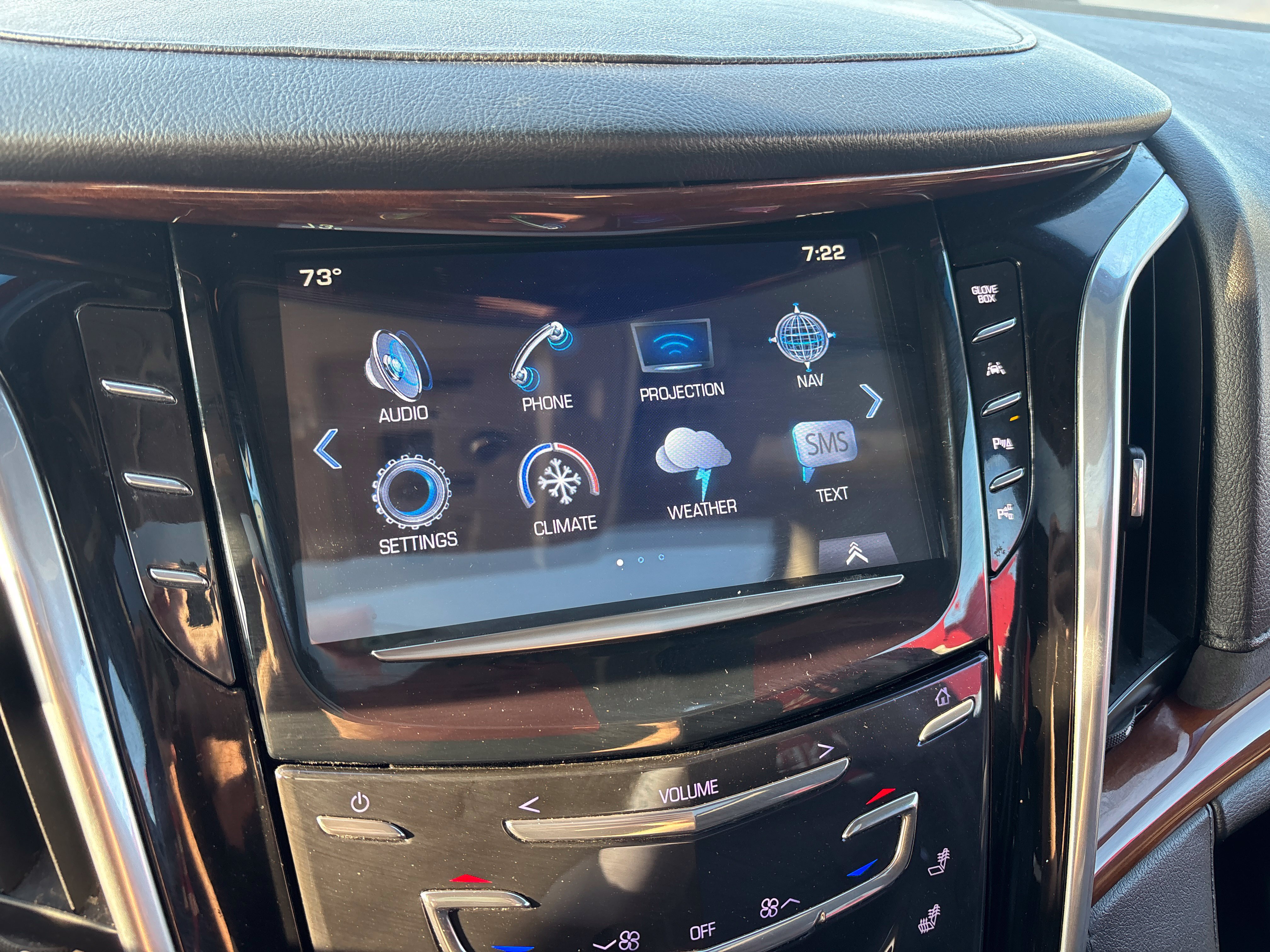 Used 2019 Cadillac Escalade ESV Luxury AWD/4WD image 21