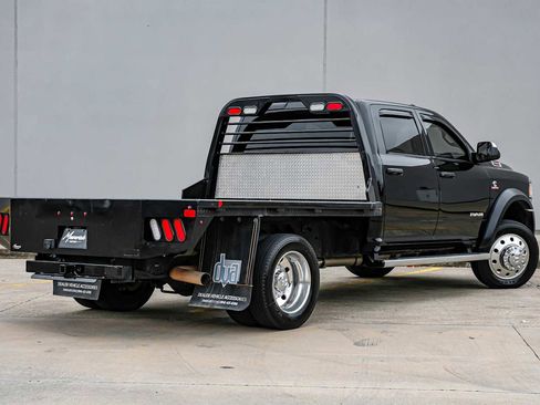 Used 2022 RAM 5500 Tradesman w/ Chrome Appearance Group image 8