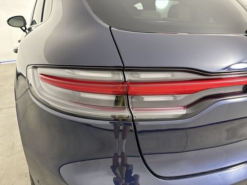 Certified 2023 Porsche Macan w/ Premium Package Plus AWD/4WD image 18