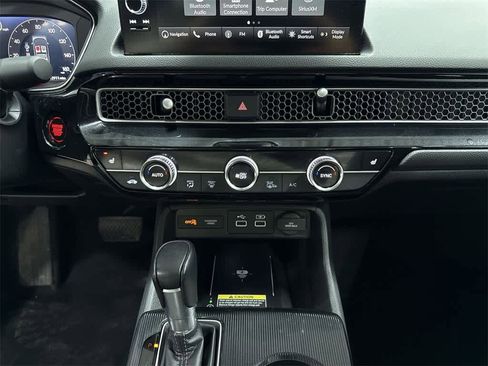 Used 2023 Honda Civic Touring image 22