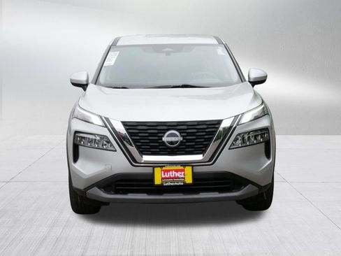 Used 2023 Nissan Rogue SV AWD/4WD image 2