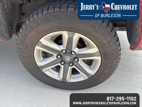 Used 2016 Toyota Tacoma Limited w/ Towing Package AWD/4WD image 8