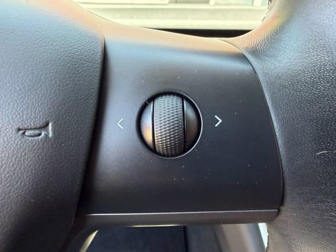 Used 2018 Tesla Model 3 Long Range RWD image 27