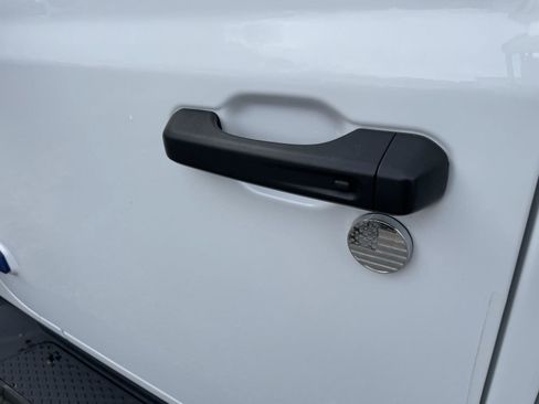 Certified 2022 Jeep Gladiator Overland w/ Popular Equipment Package image 31