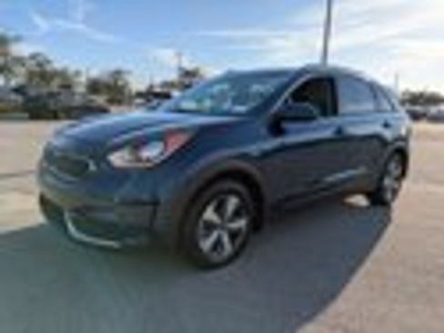Certified 2017 Kia Niro LX image 29