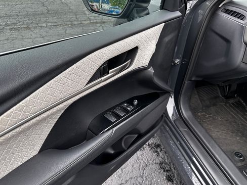 Used 2026 Toyota Camry XLE FWD image 15