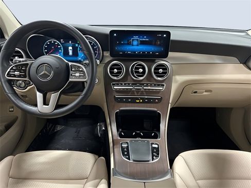 Certified 2022 Mercedes-Benz GLC 300 4MATIC image 10
