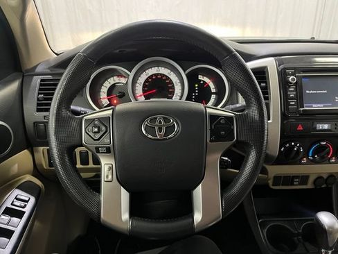 Used 2014 Toyota Tacoma 2WD Double Cab w/ SR5 Package image 16