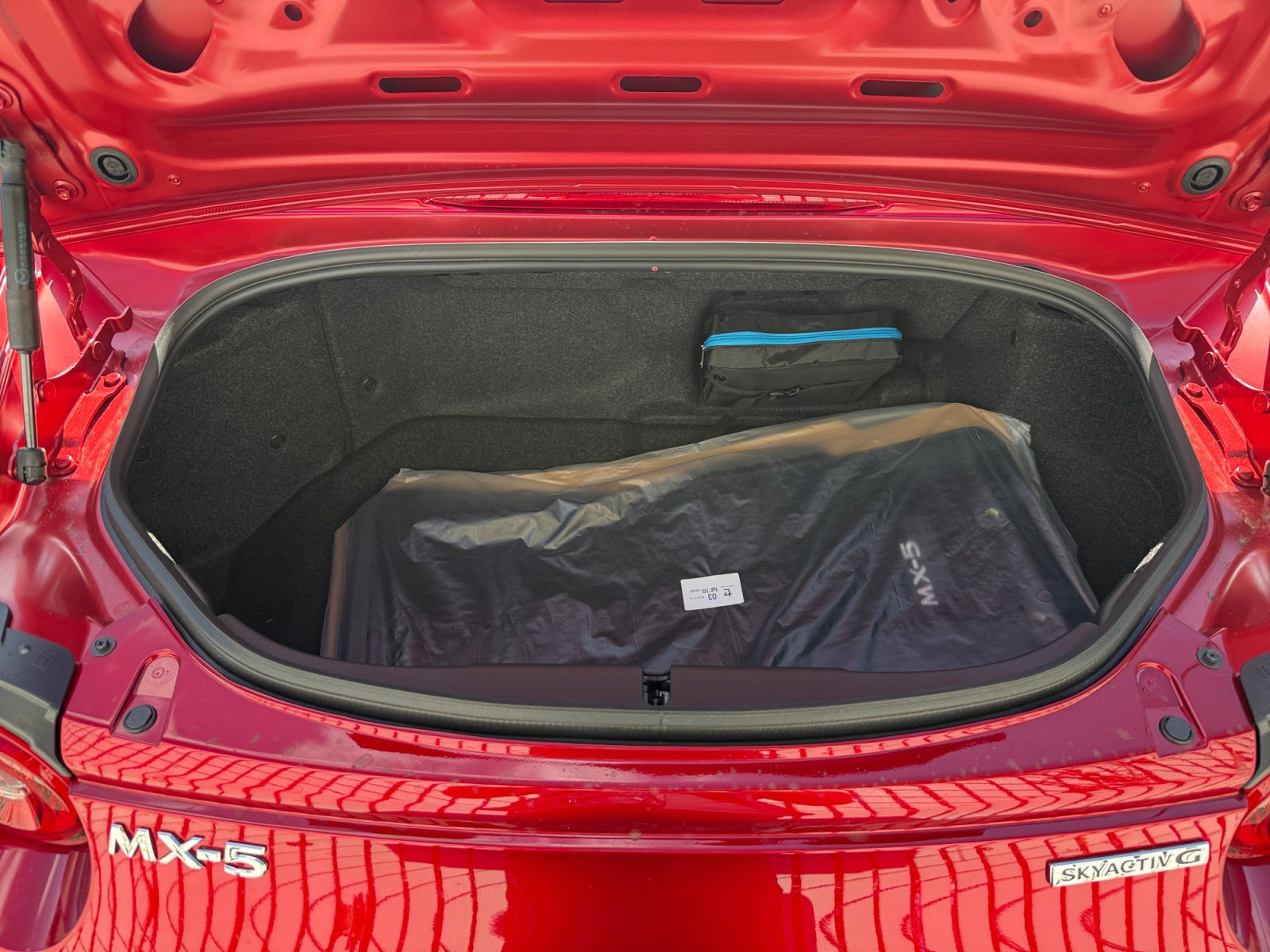 New 2026 MAZDA MX-5 Miata Sport w/ Weather Package RWD image 17