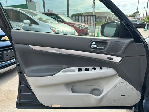 Used 2012 INFINITI G37 x Sedan w/ Premium Pkg AWD/4WD image 12