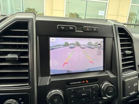 Used 2019 Ford F150 XLT w/ Equipment Group 302A Luxury AWD/4WD image 9