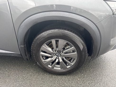Used 2022 Nissan Pathfinder SV AWD/4WD image 9