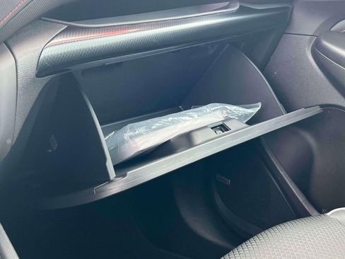 Used 2023 Chevrolet TrailBlazer RS w/ Sun and Liftgate Package image 28