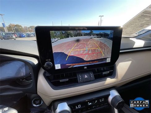 Used 2023 Toyota RAV4 XLE Premium image 25
