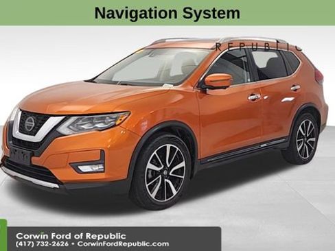 Used 2018 Nissan Rogue SL w/ Premium Package image 3