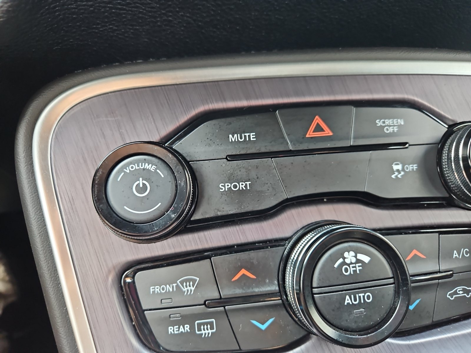 Used 2018 Dodge Challenger R/T w/ Cold Weather Group RWD image 21