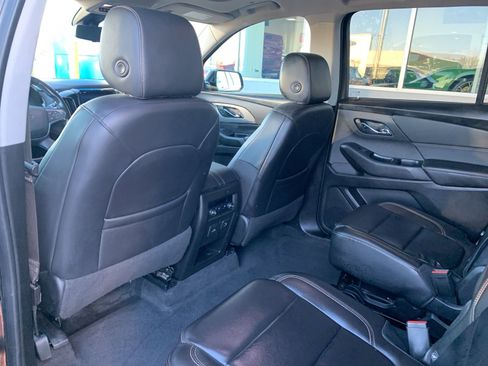 Used 2020 Chevrolet Traverse RS image 18