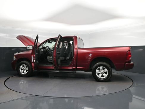 Used 2019 RAM 1500 Express AWD/4WD image 46