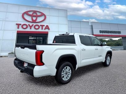New 2026 Toyota Tundra SR5 w/ SR5 Premium Package