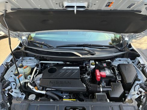 Used 2025 Nissan Rogue SV image 34