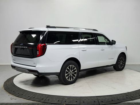 Used 2025 Ford Expedition Max Platinum image 7