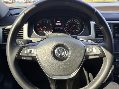 Used 2019 Volkswagen Atlas SE w/ Panoramic Sunroof Package FWD image 21