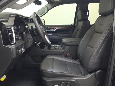 Used 2023 GMC Sierra 1500 Denali AWD/4WD image 8