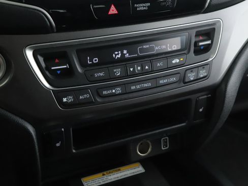 Used 2022 Honda Pilot Special Edition image 16