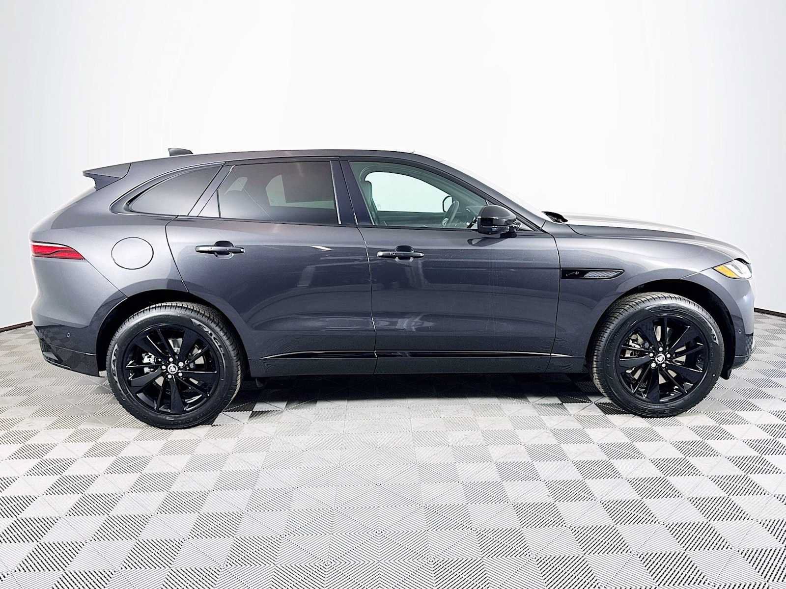 New 2026 Jaguar F-PACE R-Dynamic S AWD/4WD image 3