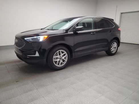 Used 2024 Ford Edge SEL image 2