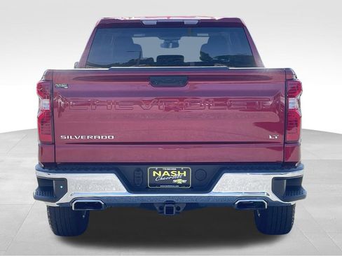 Used 2023 Chevrolet Silverado 1500 LT w/ Z71 Off-Road Package AWD/4WD image 4