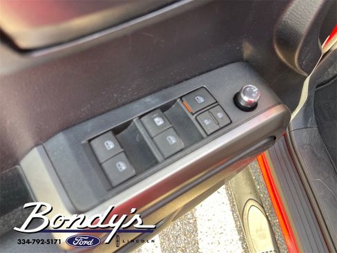 Used 2018 Toyota Tacoma SR5 image 10