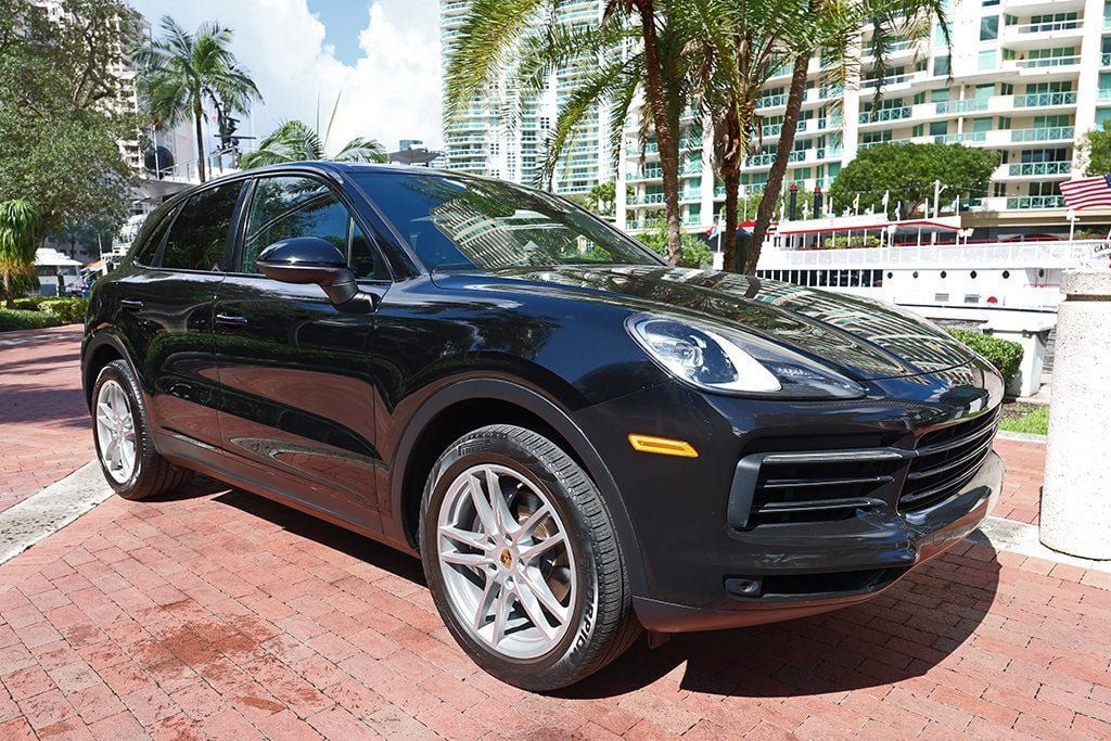 Used 2020 Porsche Cayenne AWD/4WD image 17