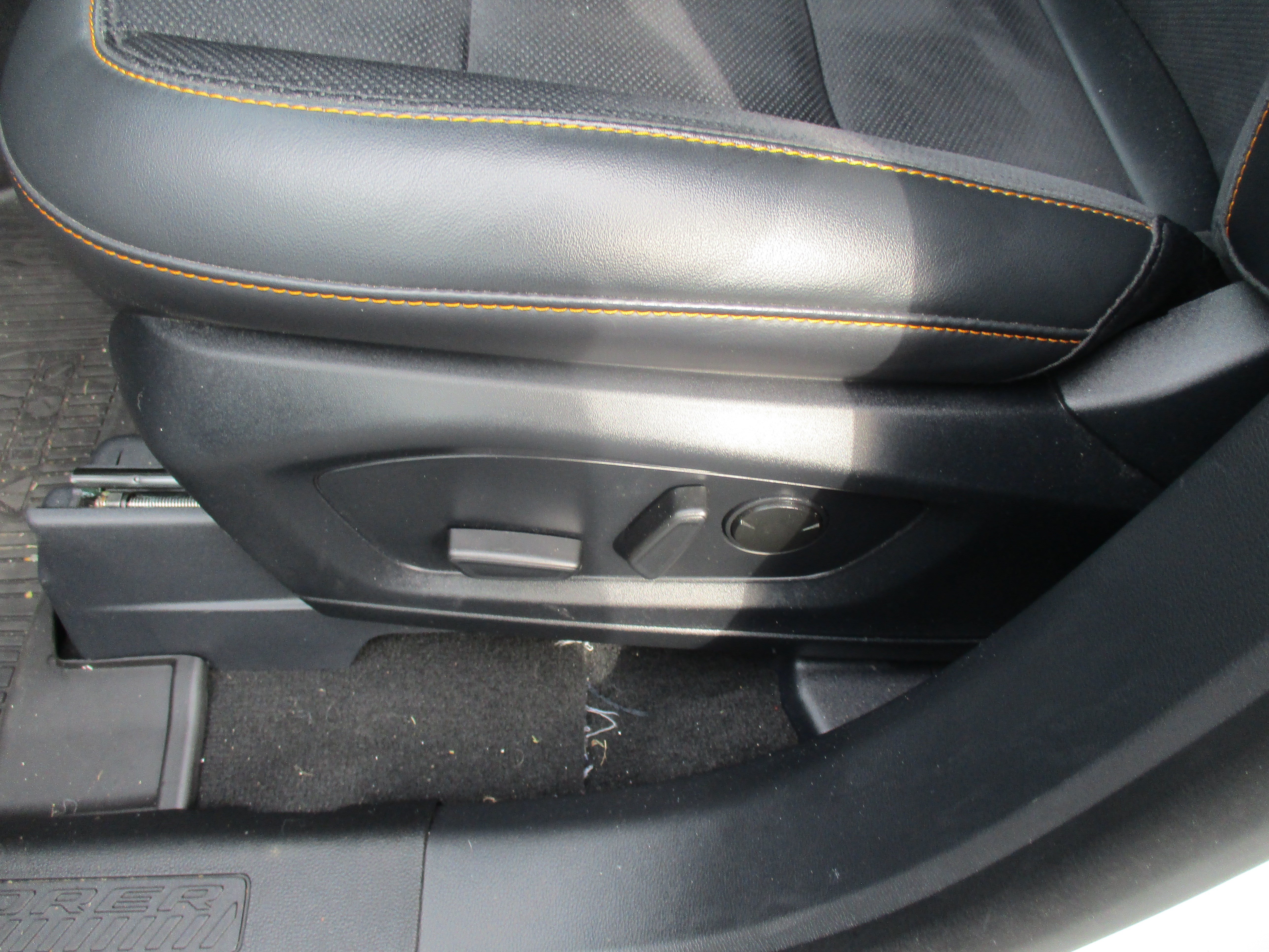Used 2026 Ford Explorer Tremor w/ Tremor Convenience Package AWD/4WD image 15