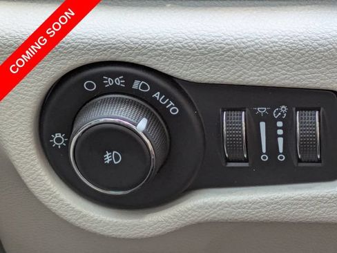 Certified 2022 Chrysler Pacifica Touring-L FWD image 19
