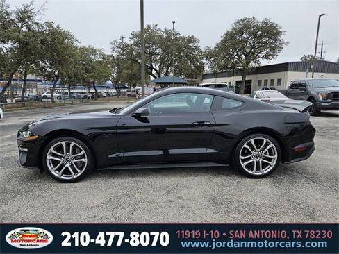 Used 2022 Ford Mustang GT Premium w/ Equipment Group 401A image 2